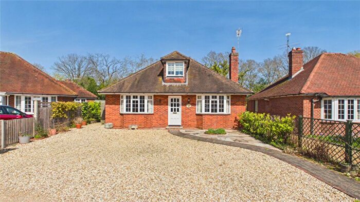 4 Bedroom Detached House For Sale In Grosvenor Road, Chobham, Woking, Surrey, GU24