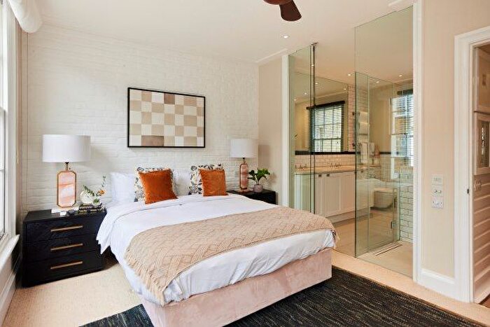 4 Bedroom Terraced House To Rent In St. Luke's Street, London, SW3