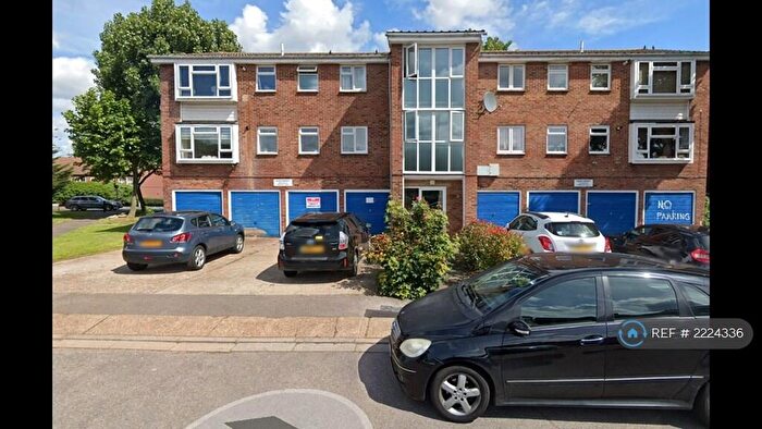 1 Bedroom Flat To Rent In Bledlow Close, London, SE28
