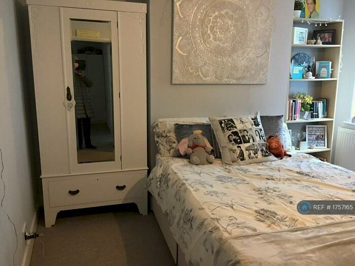 4 Bedroom Terraced House To Rent In Victoria Place, Cheltenham, GL52