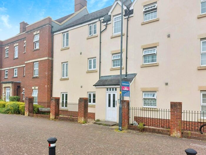 2 Bedroom Apartment To Rent In Thursday Street, Swindon, Wiltshire, SN25