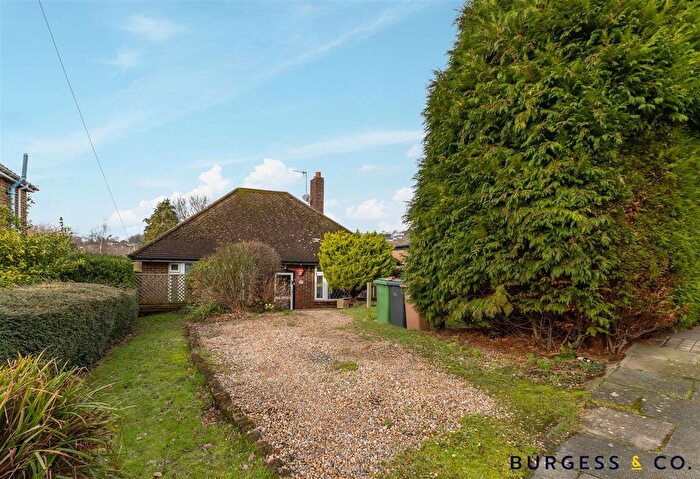 2 Bedroom Detached Bungalow For Sale In Hoads Wood Road, Hastings, TN34