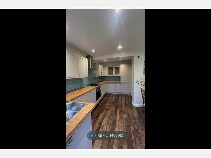 3 Bedroom Terraced House To Rent In Smithson Street, Rothwell, Leeds, LS26