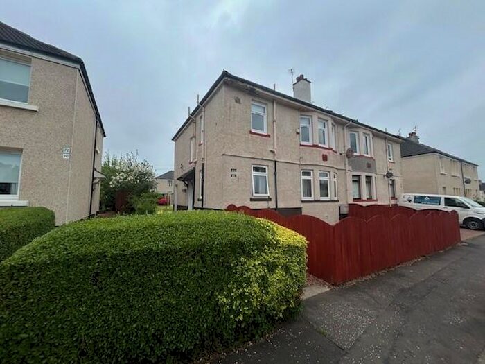 2 Bedroom Flat To Rent In Colinslee Drive, Paisley, PA2