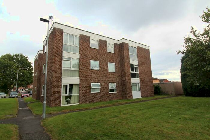 1 Bedroom Flat To Rent In Crest Court, Hereford, HR4