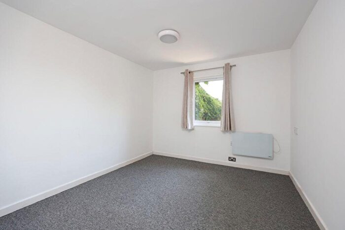 1 Bedroom Apartment For Sale In Ambrose Road | Cliftonwood, BS8 - Photo 4