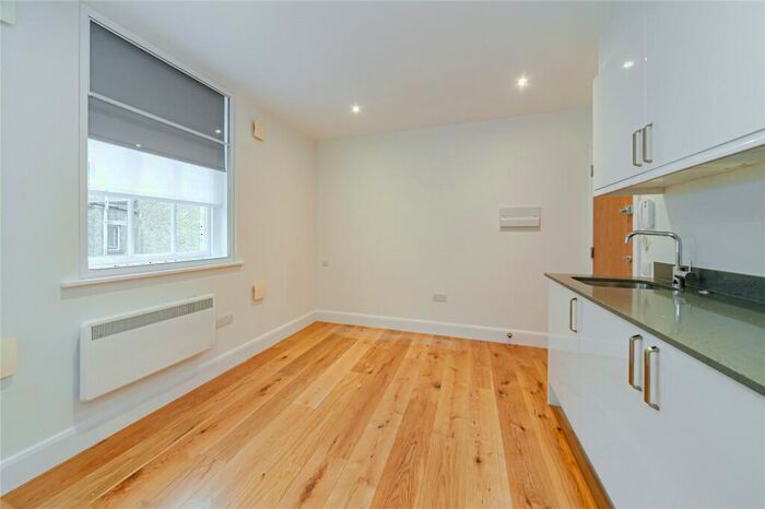 Studio To Rent In Kilburn High Road, Kilburn, NW6