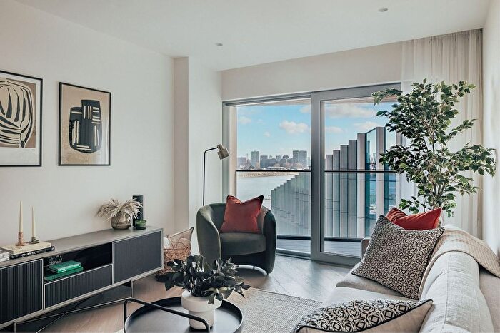 2 Bedroom Flat For Sale In Peninsula Riverfront, Cutter Lane, Greenwich Peninsula, SE10