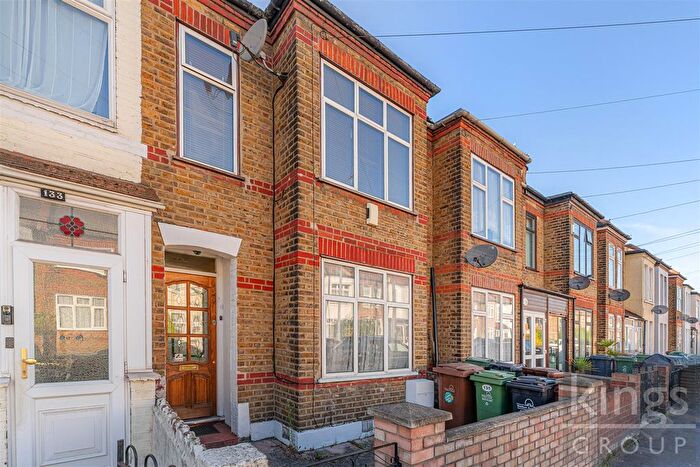 2 Bedroom Property For Sale In Fulbourne Road, London, E17