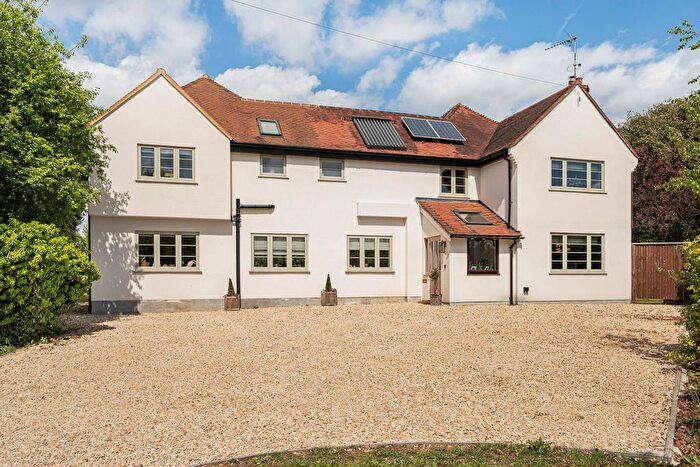 5 Bedroom Detached House For Sale In Froxfield, Hampshire, GU32