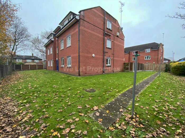 2 Bedroom Apartment To Rent In Fairway House, Chorlton Cum Hardy, M21