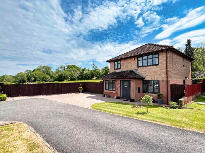 4 Bedroom Detached House For Sale In Bryn Creigiau, Groesfaen, CF72
