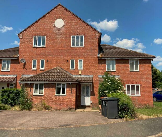 3 Bedroom Property To Rent In Buttercup Close, Bedford, MK42