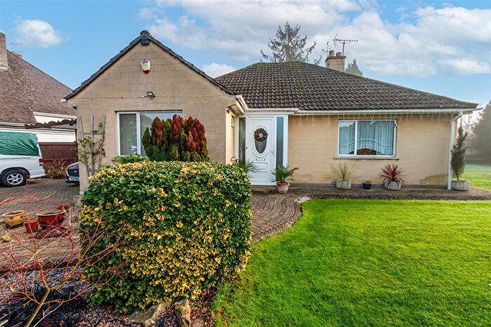 3 Bedroom Detached Bungalow For Sale In Grange Road, Saltford, BS31