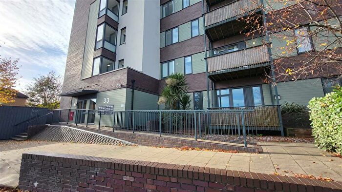 1 Bedroom Apartment To Rent In Eaton Road, Enfield, EN1