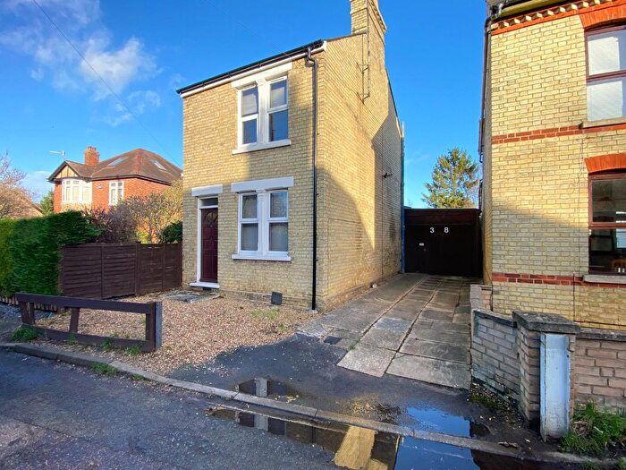 2 Bedroom Detached House For Sale In Saffron Road, Histon, Cambridge, CB24