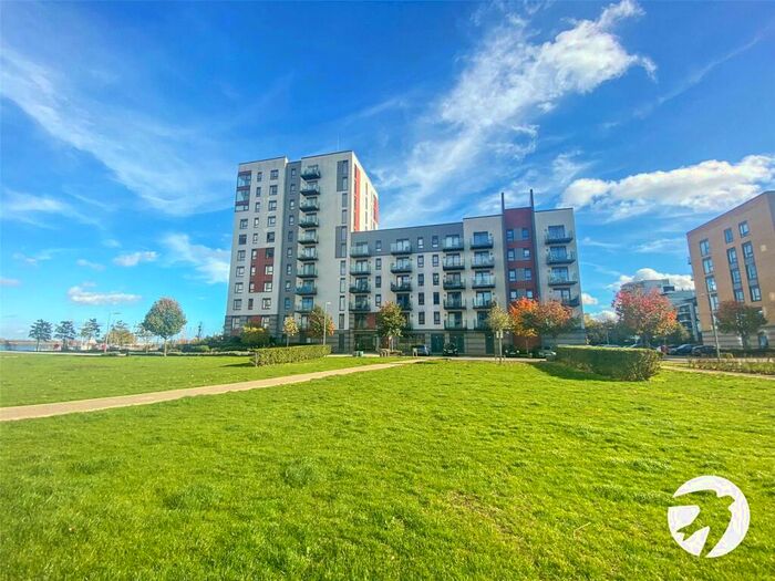 1 Bedroom Flat To Rent In Pearl Lane, Gillingham, Kent, ME7