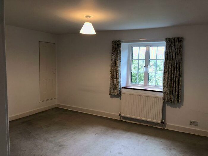 2 Bedroom Cottage To Rent In Thedden, Nr Alton / Farnham / Basingstoke, Hampshire, GU34