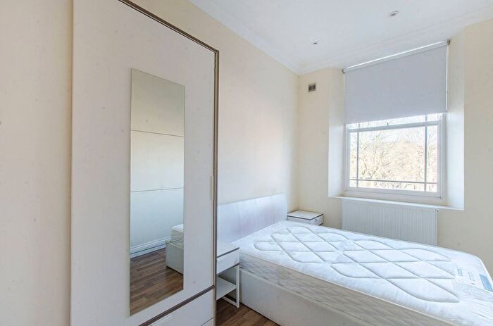 2 Bedroom Flat For Sale In East India Dock Road, Westferry, London, E14