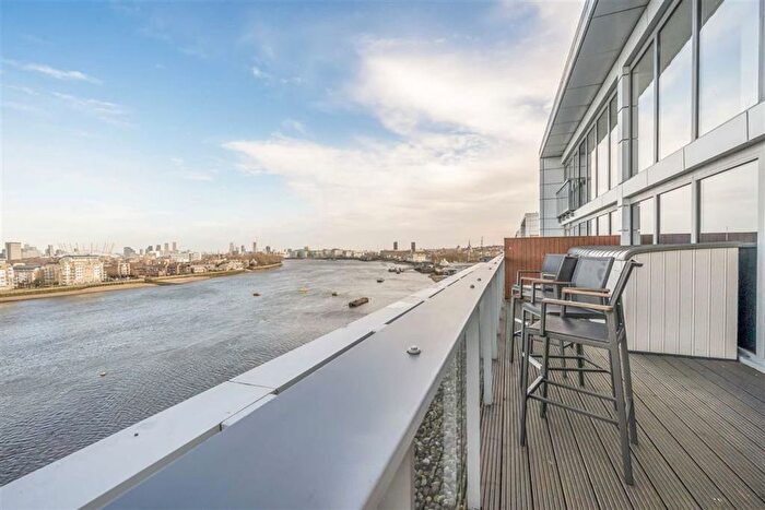 2 Bedroom Flat For Sale In Dowells Street, London, SE10