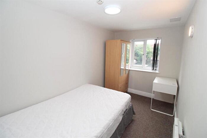 1 Bedroom Flat To Rent In Rhymney Terrace, Cathays, Cardiff, CF24