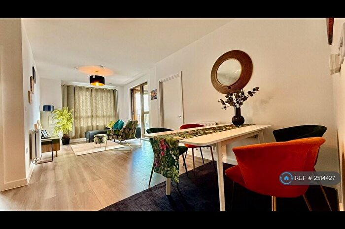 2 Bedroom Flat To Rent In Vista Heights, London, SE15