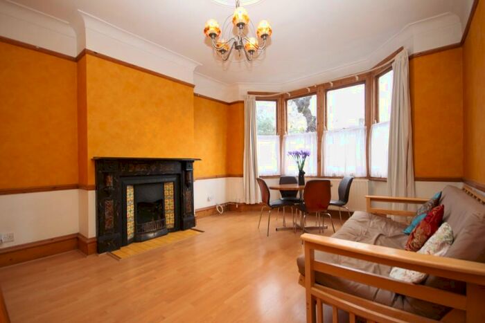 1 Bedroom Flat To Rent In James Lane, London, E10