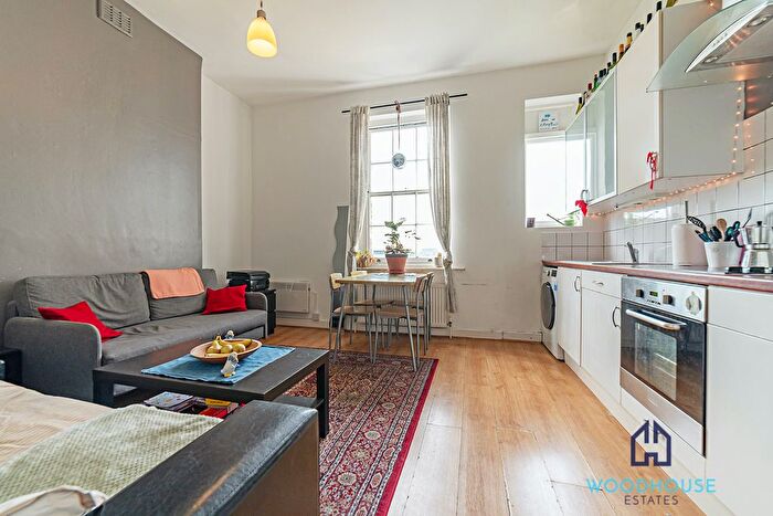 2 Bedroom Flat To Rent In Finchley Road, London, NW3