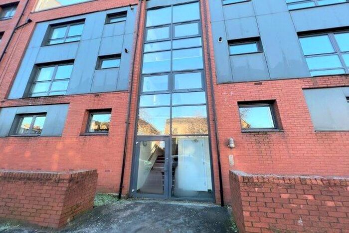 2 Bedroom Flat To Rent In Merrylee Road, Glasgow, G44