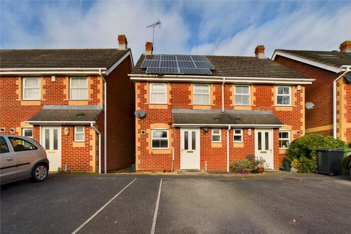 2 Bedroom End Of Terrace House To Rent In Spring Gardens, Theale, Reading, Berkshire, RG7