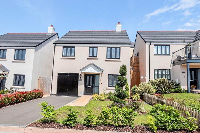 3 Bedroom Detached House For Sale In Foxglove Court, North Tawton, EX20