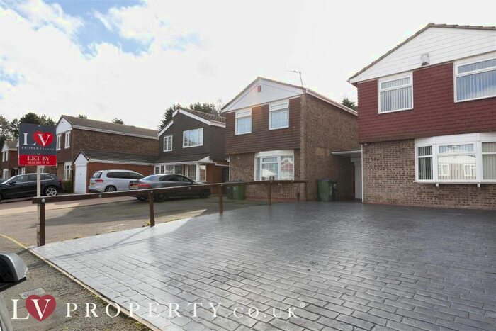 3 Bedroom Property To Rent In Priory Close, West Bromwich, B70