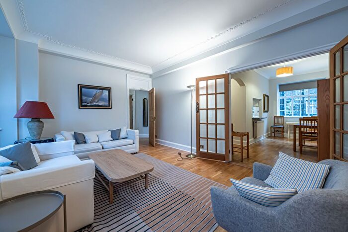 1 Bedroom Flat To Rent In Brown Street, London, W1H