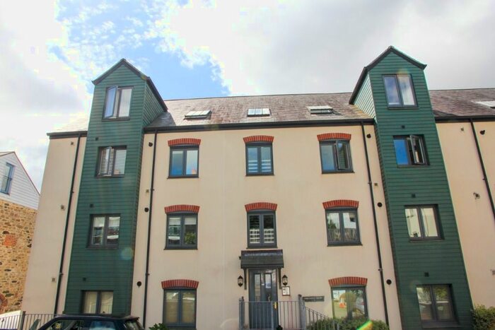1 Bedroom Flat To Rent In Anchor Quay, Penryn TR10