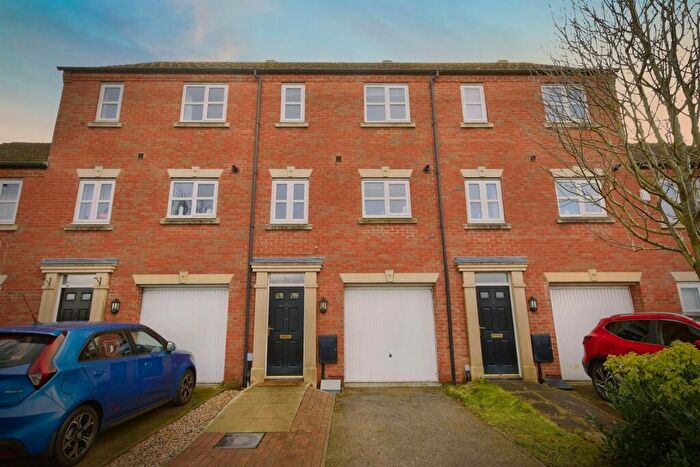 3 Bedroom Terraced House For Sale In Cape Court, Derby, DE24