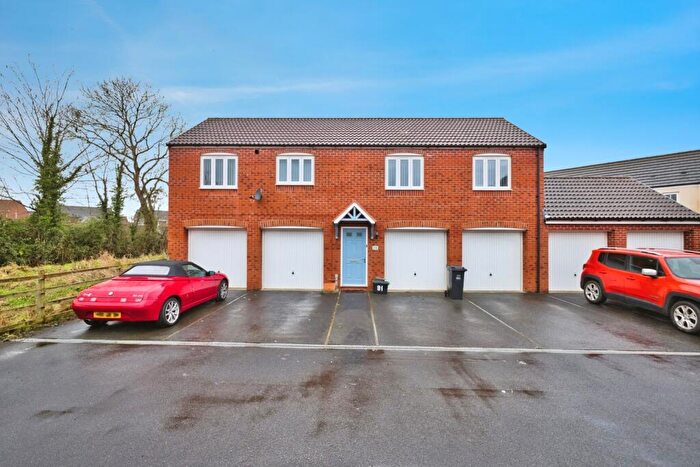 2 Bedroom Flat For Sale In Sharpham Road, Glastonbury, Somerset, BA6