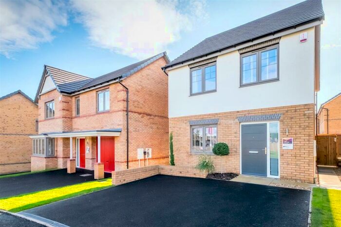 3 Bedroom Detached House To Rent In Fitzwilliam Grange, Crosland Moor, Huddersfield, HD5