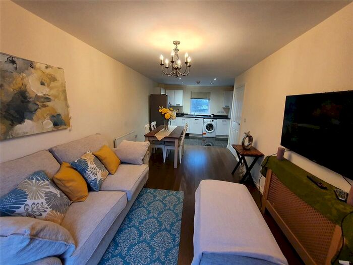 1 Bedroom Flat To Rent In Meadow Drive, Aveley, South Ockendon, Essex RM15