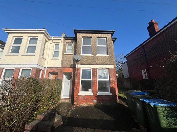 6 Bedroom Semi Detached House To Rent In Wilton Avenue, Southampton, SO15