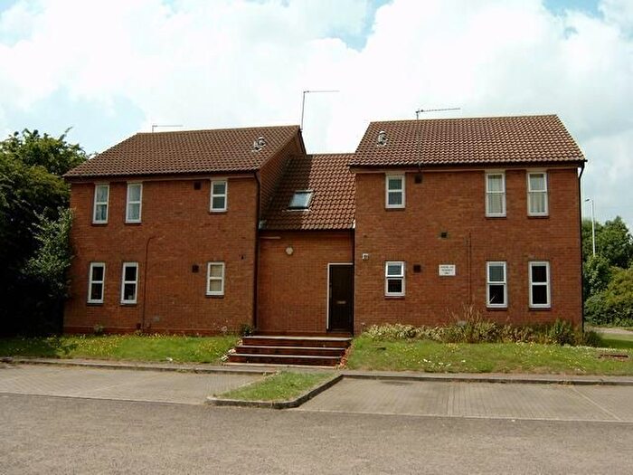 Studio To Rent In Tidbury Close, Walkwood, Redditch, B97