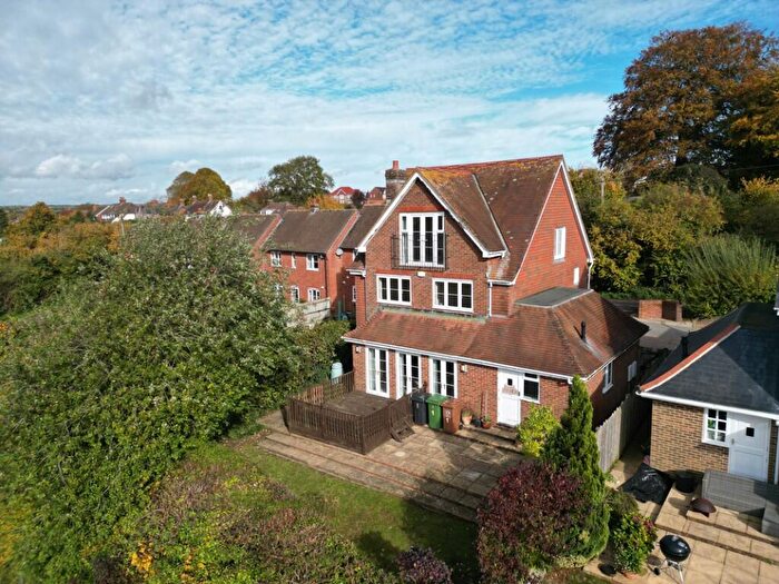 4 Bedroom Detached House For Sale In Smiths Field, Overton, RG25