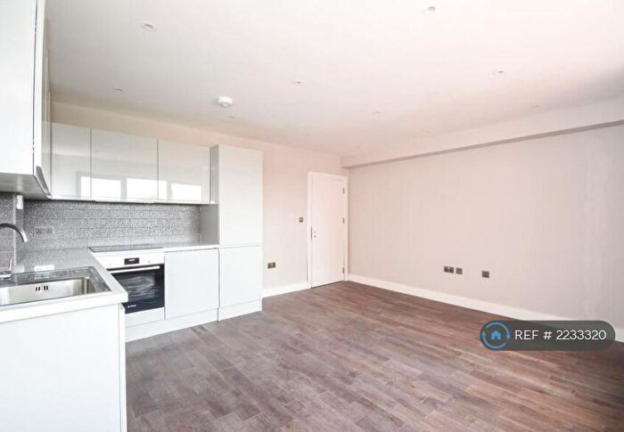 1 Bedroom Flat To Rent In Broomfield Road, Chelmsford Essex, CM1