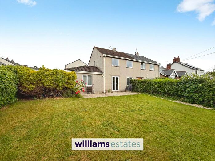 4 Bedroom Semi-Detached House For Sale In Haulfryn, Ruthin, LL15