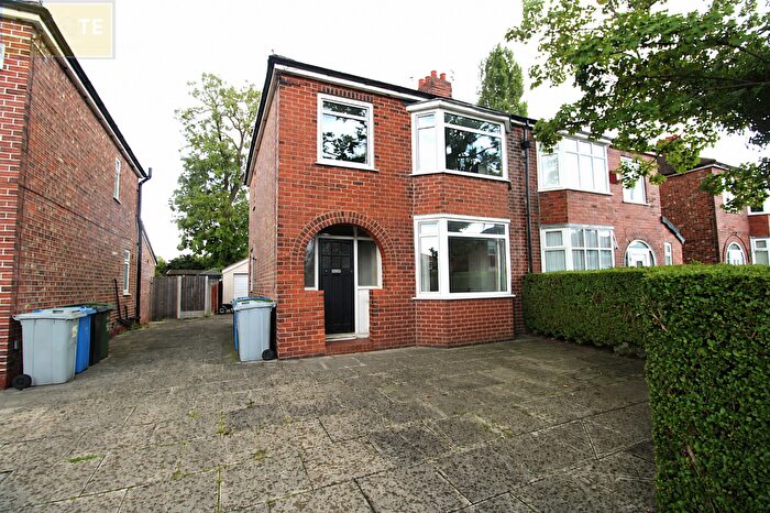 3 Bedroom Semi-Detached House For Sale In Brooklyn Avenue, Flixton, M41