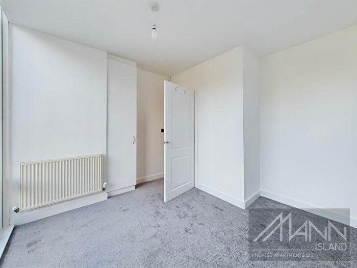 2 Bedroom Detached House To Rent In Glen Morag Gardens, Rochdale, OL11