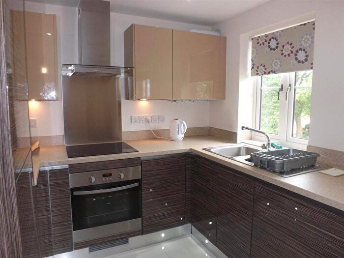 2 Bedroom Flat To Rent In London Road, Waterlooville, PO7