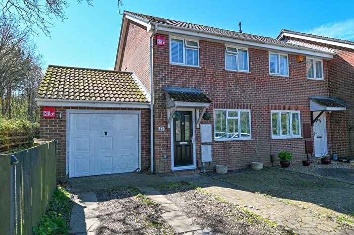 2 Bedroom Semi Detached House For Sale In Starina Gardens, Waterlooville, PO7