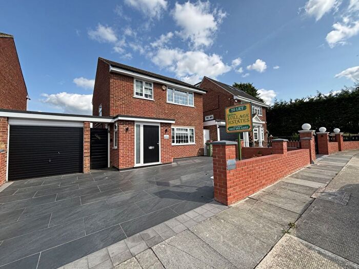 3 Bedroom Property To Rent In Langdon Shaw, Sidcup, DA14