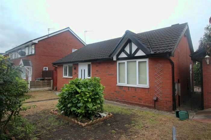 2 Bedroom Bungalow To Rent In Grecian Street, Salford, M7