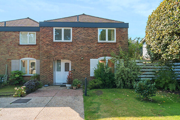 3 Bedroom End Of Terrace House For Sale In Pine Grove Mews, Pine Grove, Weybridge, KT13